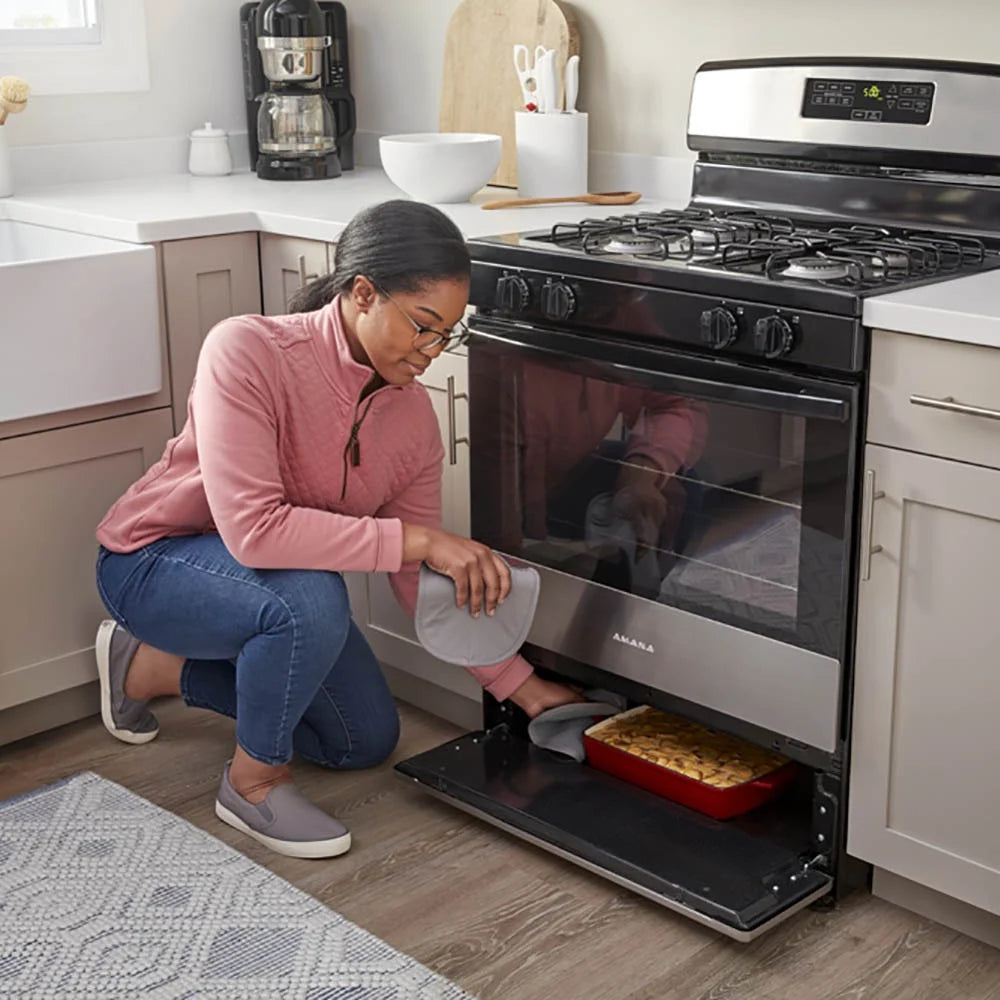 Brand New Amana AGR6303MMS: 30-inch Gas Range in Stainless Steel.