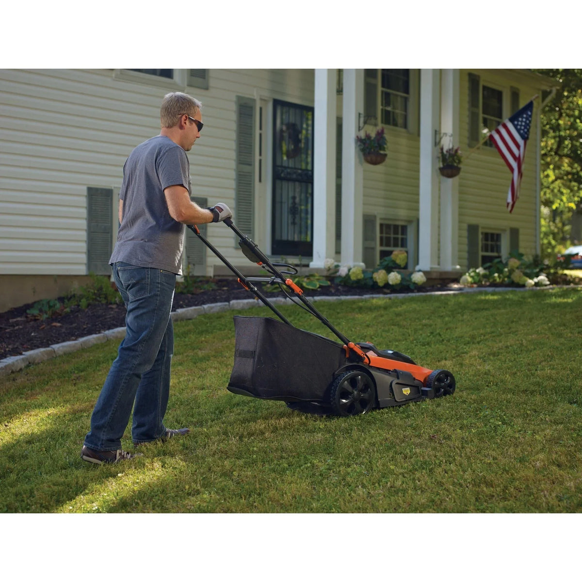 2026 NewBLACK+DECKER 40V MAX* Cordless Lawn Mower with Battery and Charger Included, (CM2043C)