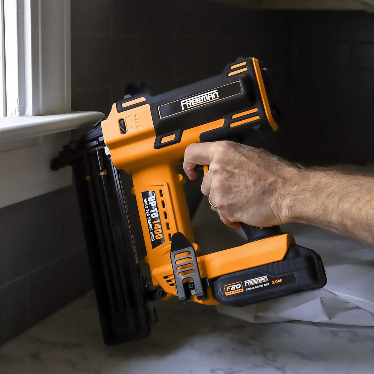 Freeman PE20VBR50 20 Volt Cordless 18-Gauge 2" Brad Nailer Kit with Lithium Ion Battery, Charger, Bag, and Nails (500 Count) -C 1400 Shots per Charge