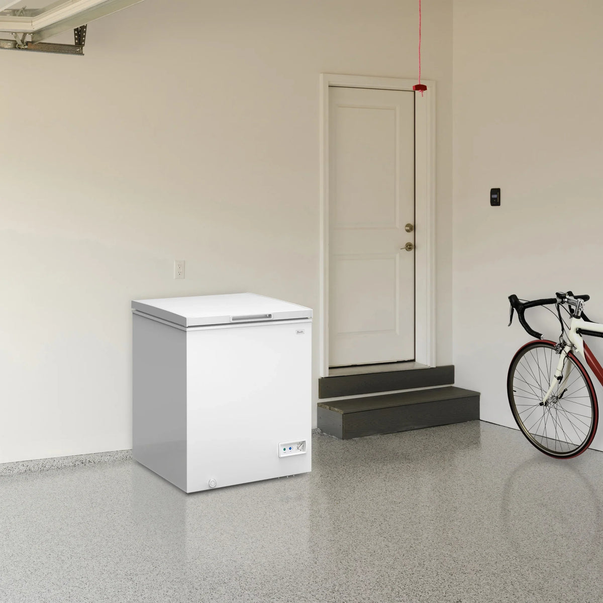 2026 NewAvanti Garage Ready Chest Freezer, 5.0 Cu. ft. Capacity, in White (?CF5F0W)