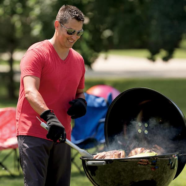 26 in. Original Kettle Premium Charcoal Grill in Black with Built-In Thermometer
