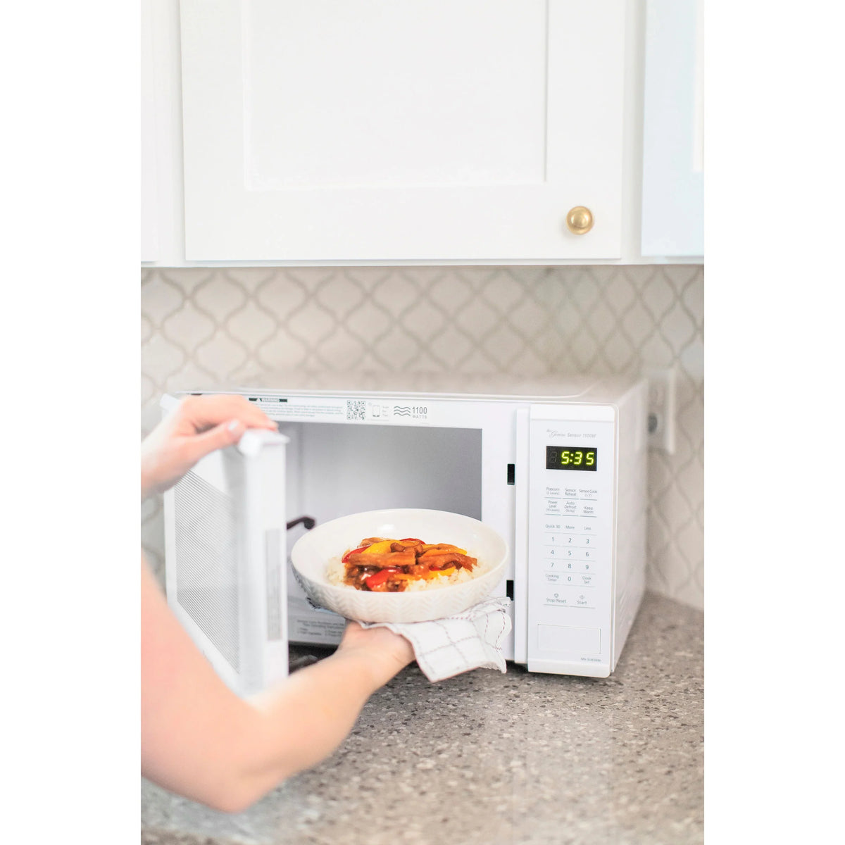 2026 NewPanasonic New 1.3 Cu. ft. 1100W Genius Sensor Countertop Microwave Oven in White