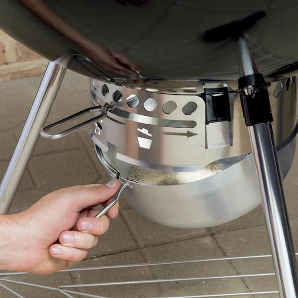 26 in. Original Kettle Premium Charcoal Grill in Black with Built-In Thermometer